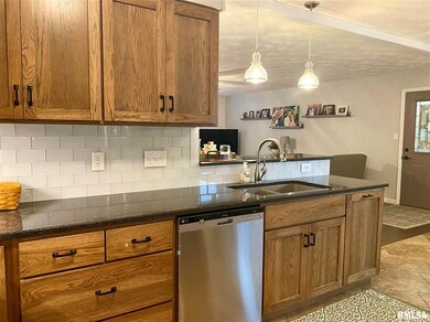 888 S State St, Lincoln, IL 62656 - photo 3