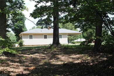 312 Nixon Rd, Statesville, NC 28625 - photo 4