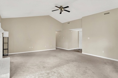 7532 Crickwood Ln, Indianapolis, IN 46268 - photo 4