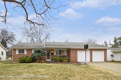 2601 Newport Dr, Lansing, MI 48906 - photo 3