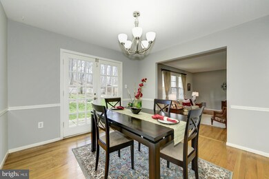 2337 N Oak St, Falls Church, VA 22046 - photo 6