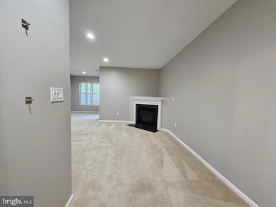 24689 Clock Tower Square, Stone Ridge, VA 20105 - photo 6