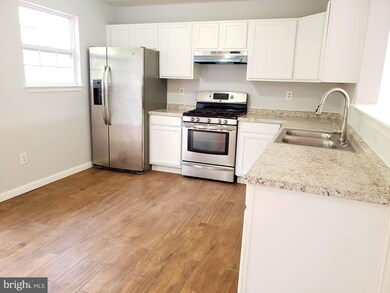 10512 Vista Gardens Dr, Bowie, MD 20720 - photo 4