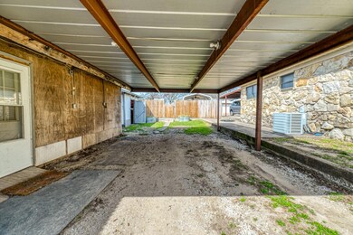 215 E 7th St, Weatherford, TX 76086 - photo 3