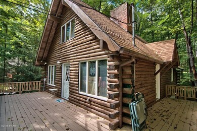 429 Parkwood Dr, Hamlin, PA 18427 - photo 2