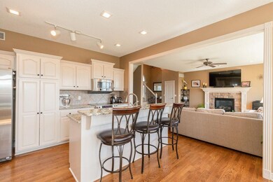 5808 Redbud St, Shawnee, KS 66218 - photo 7