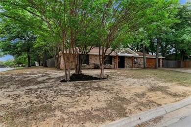 108 Briarhaven Blvd, Weatherford, TX 76086 - photo 2