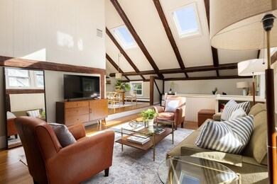 816 Washington St unit 2, Brookline, MA 02446 - photo 2