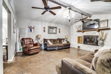 209 S Sendero Dr, Decatur, TX 76234 - photo 7