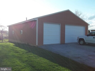 911 Pine Grove Rd unit 11, Hanover, PA 17331 - photo 3