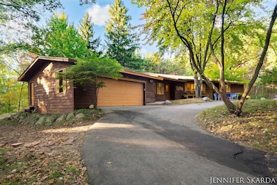 4-web-or-mls-7380 Leonard St NE, Forest