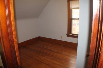 857 Daniels St NE, Cedar Rapids, IA 52402 - photo 7