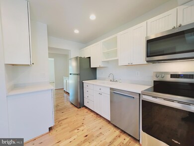 9165 Broken Oak Place unit 41C, Burke, VA 22015 - photo 3