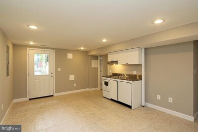 607 Irving St NW, Washington, DC 20010 - photo 5