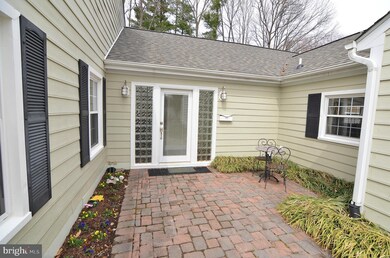 1855 Crofton Pkwy, Crofton, MD 21114 - photo 2