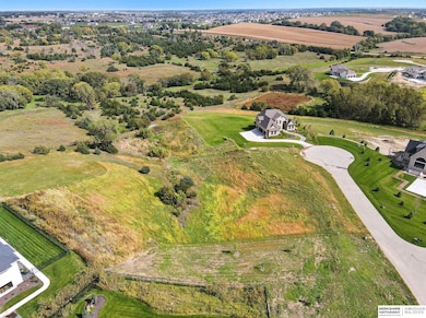 22426 N Plaza Cir, Chicago Precinct, NE 68022 - photo 2