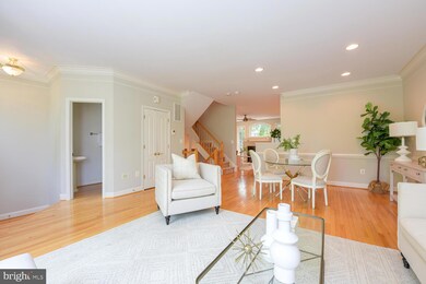 9996 Cyrandall Dr, Oakton, VA 22124 - photo 6