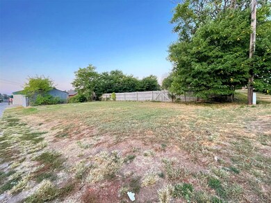 218 S College Ct, Tahlequah, OK 74464 - photo 5