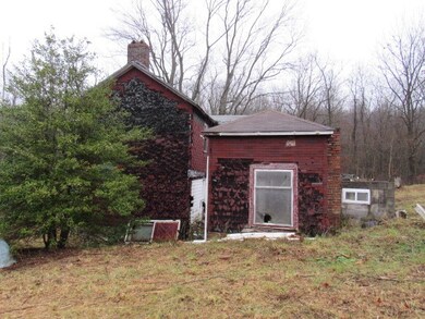 1047 Cinder Rd, Dunbar, PA 15431 - photo 5