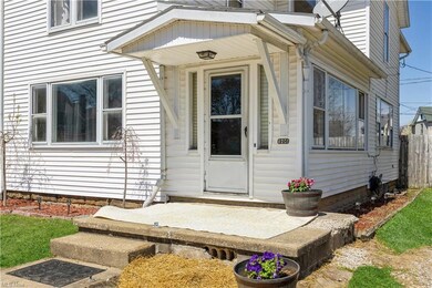 906 Orchard St, Coshocton, OH 43812 - photo 3