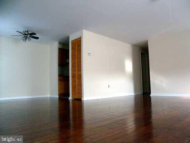 498 West Ct unit 20D, Glen Burnie, MD 21061 - photo 5