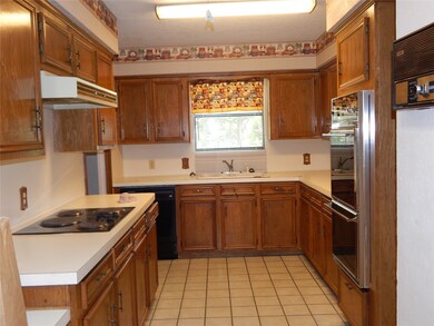 807 Harvey Dr, Pinehurst, TX 77362 - photo 7