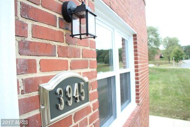 3945 Stokes Dr, Baltimore, MD 21229 - photo 3