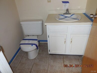 505 Old Forge Dr, Bath, PA 18014 - photo 5