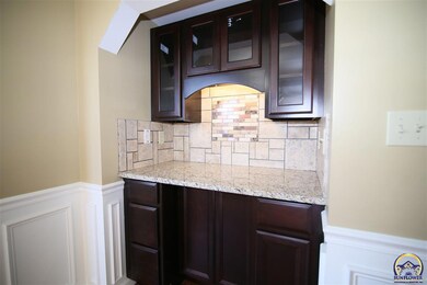 3700 SW Nottingham Rd, Topeka, KS 66610 - photo 6