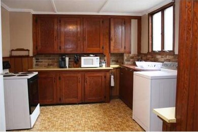 36 Rockway Rd, Peabody, MA 01960 - photo 3