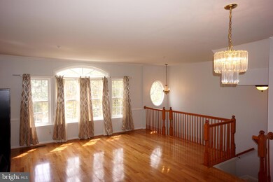 2473 Cheyenne Dr, Gambrills, MD 21054 - photo 3