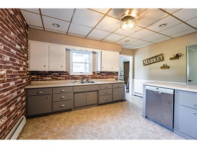 Spacious Kitchen