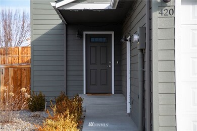 420 S Kansas Loop, East Wenatchee, WA 98802 - photo 3