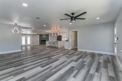 18 Beverly Ct, Bedford, TX 76022 - photo 6