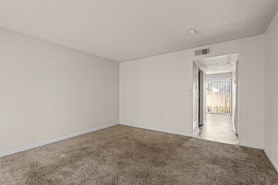 8100 Creekbend Dr unit 131, Houston, TX 77071 - photo 4