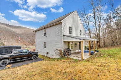 1014 Walnut St, Hinton, WV 25951 - photo 5