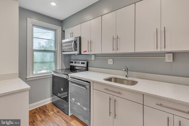 4914 Cedar Garden Rd, Baltimore, MD 21229 - photo 7