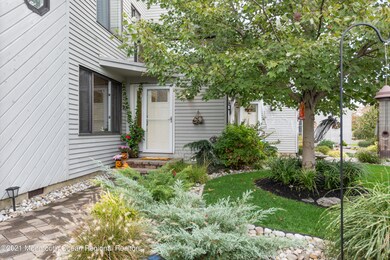 9 Bridgewaters Dr unit 21, Oceanport, NJ 07757 - photo 2