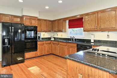 3603 Irish Moss Ct, Fairfax, VA 22033 - photo 7