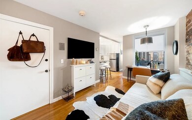 9 Hancock St unit 5, Boston, MA 02114 - photo 4