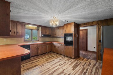 4 Erin Ln, Buzzards Bay, MA 02532 - photo 5