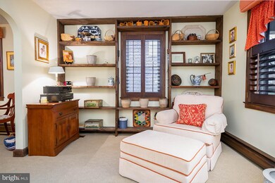 338 E Elm St, Reading, PA 19607 - photo 4