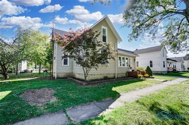 436 N Simon St, Ada, OH 45810 - photo 2