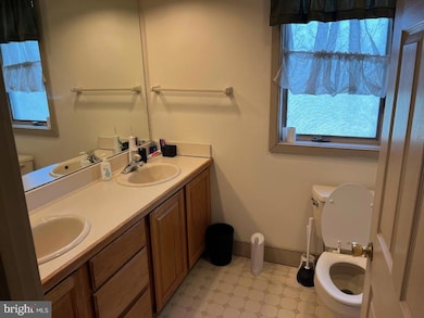 1032 N Easton Rd unit B, Doylestown, PA 18902 - photo 7