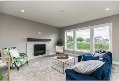 509 Grey Slate Dr SW, Cedar Rapids, IA 52404 - photo 6