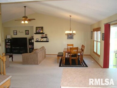 1646 W 66th St, Davenport, IA 52806 - photo 4