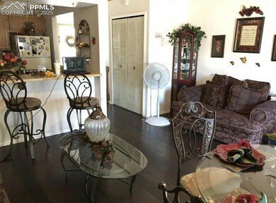 4537 Lamplighter Cir unit 4, Colorado Springs, CO 80916 - photo 4