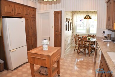 215 Rice St, Elmore, OH 43416 - photo 6