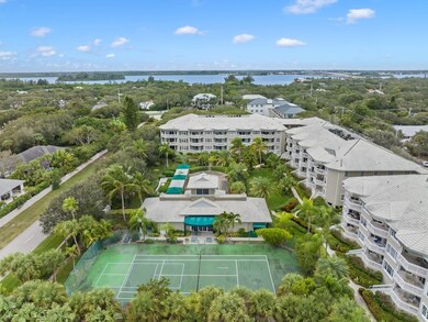 940 Turtle Cove Ln unit 302, Vero Beach, FL 32963 - photo 3