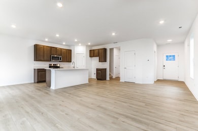 15230 S Hepworth Ct, Plainfield, IL 60544 - photo 3